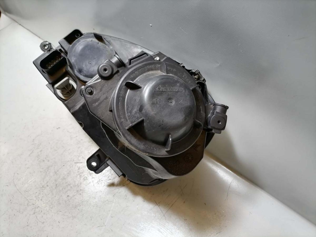 VW Golf 5 V original Scheinwerfer rechts Halogen BJ04